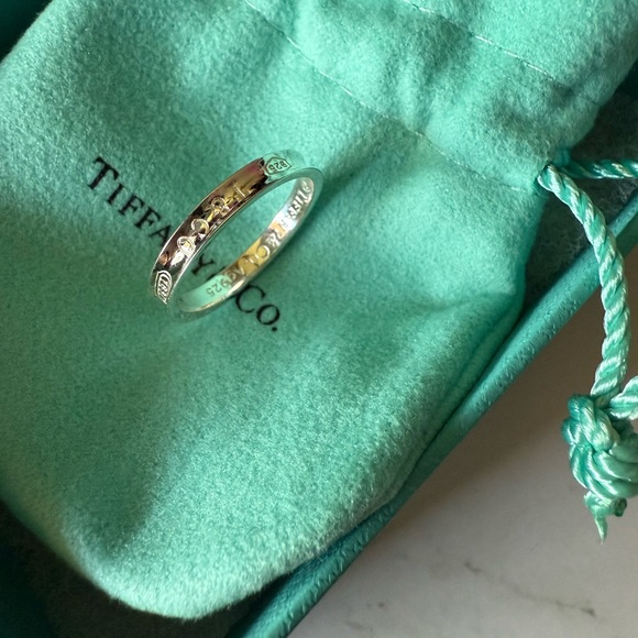 Auth. Tiffany & Co. 1837 Concave Narrow Band Ring size 9 - Picture 5 of 5